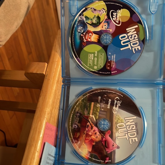 Inside Out Blue-Ray Double DVD Set one dvd/one blu ray disc - Picture 3 of 3